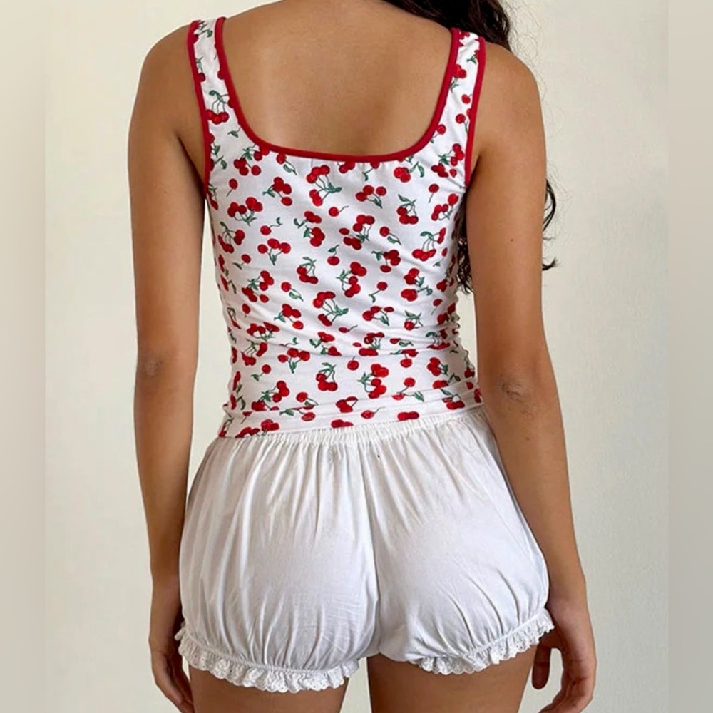 🍒 Hello Gorgeous! Cherry Print Square Neck Tank - Picture 2 of 7